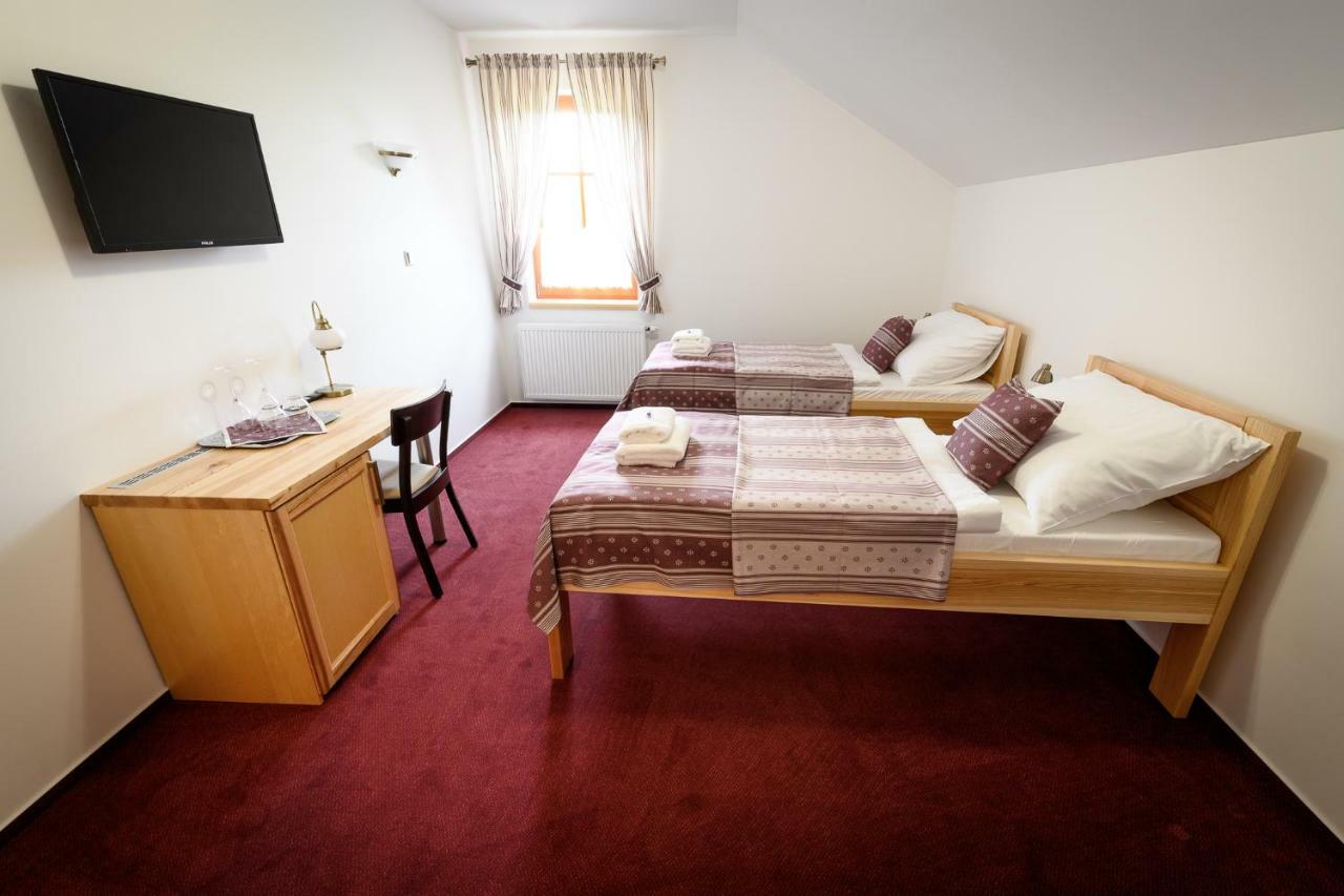 Vencluv Statek Hotel Javornice Ngoại thất bức ảnh