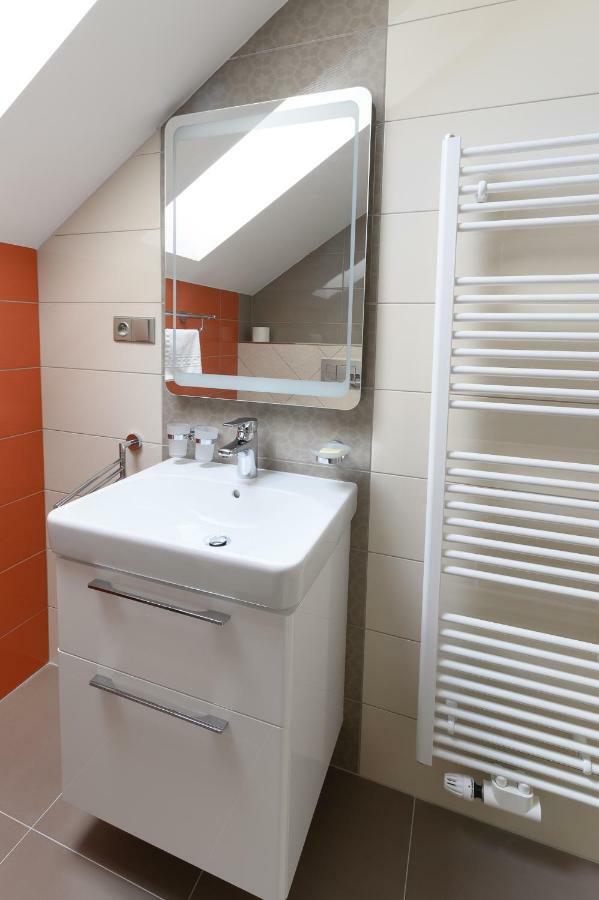 Vencluv Statek Hotel Javornice Ngoại thất bức ảnh