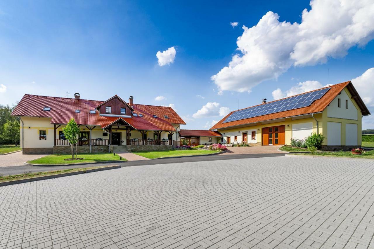 Vencluv Statek Hotel Javornice Ngoại thất bức ảnh
